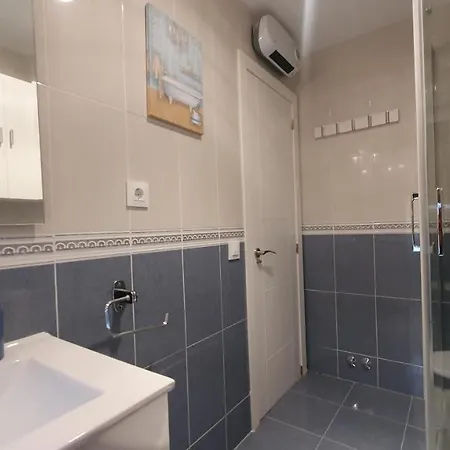 Апартаменти Jasjose Playa - Frente A San Lorenzo, 2 Hab, 6 Pax, Wifi - Vut-2047-as *